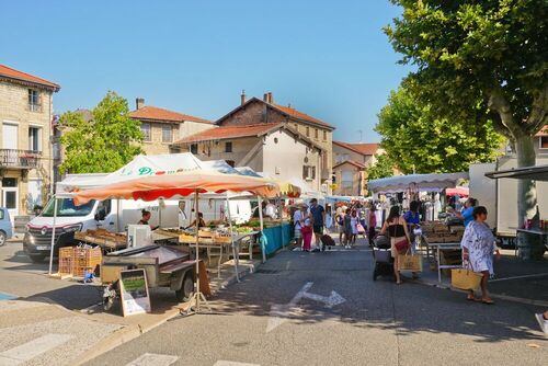 March&eacute; hebdomadaire