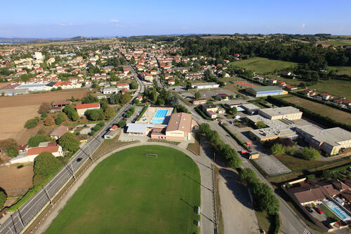 Stade municipal et piscine